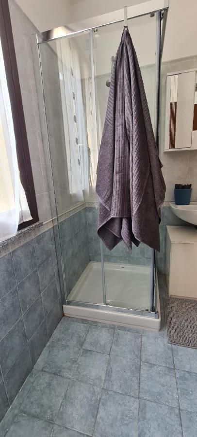 Casa Mirella - Appartamento Zona Bellagio Magreglio المظهر الخارجي الصورة