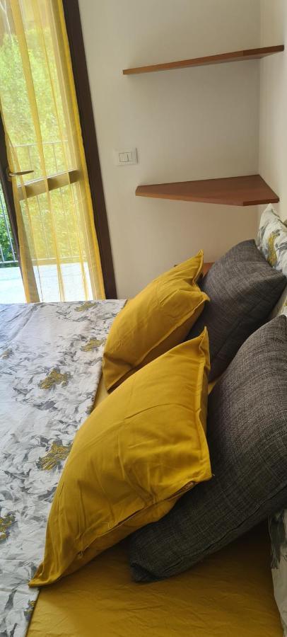 Casa Mirella - Appartamento Zona Bellagio Magreglio المظهر الخارجي الصورة